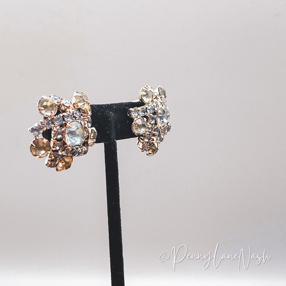 Vintage Multi Stone Clear & Gold Flower Cluster Stud Earrings - Picture 2 of 7